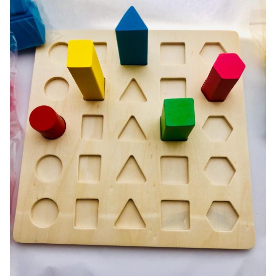 Joc sortator din lemn Montessori - Forme geometrice si marimi